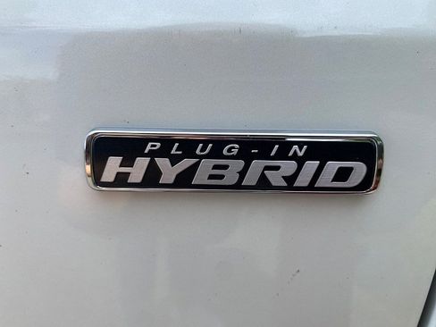 New 2025 Ford Escape SE FWD image 18