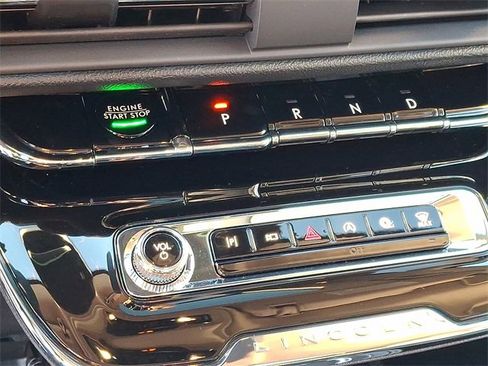 New 2026 Lincoln Corsair Premiere image 7