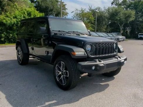 Used 2025 Jeep Wrangler Sport S w/ Convenience Group image 2