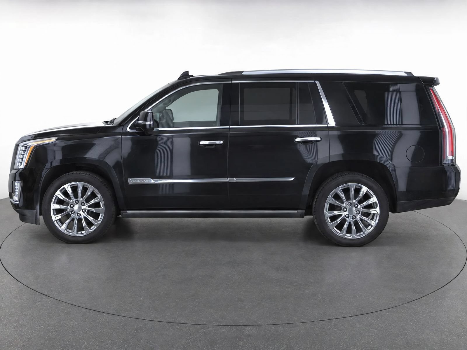 Used 2015 Cadillac Escalade Premium RWD image 7