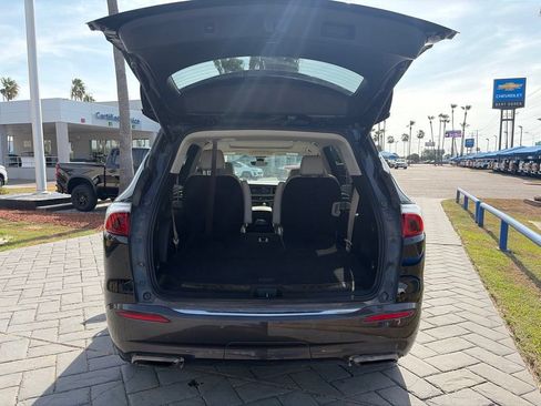 Used 2022 Buick Enclave Premium w/ Experience Buick Package FWD image 6