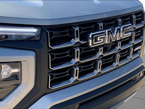 Used 2025 GMC Canyon AT4 w/ Technology Plus Package AWD/4WD image 28