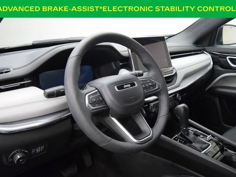 Certified 2023 Jeep Compass Limited w/ Elite Group AWD/4WD image 13