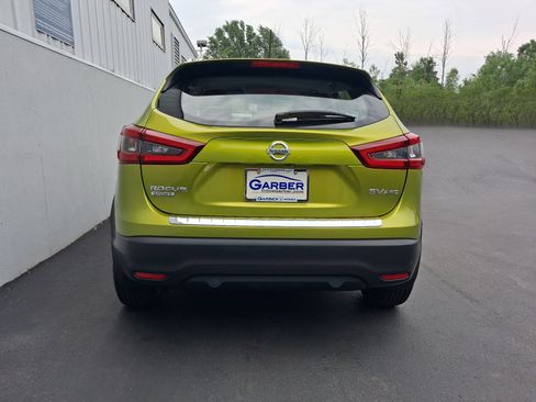Used 2020 Nissan Rogue Sport SV w/ Technology Package AWD/4WD image 11