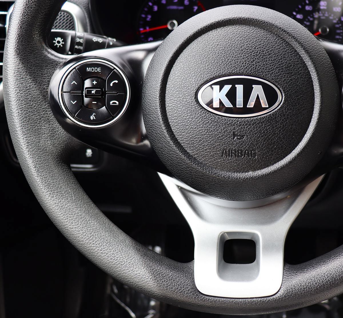Used 2020 Kia Soul LX FWD image 52