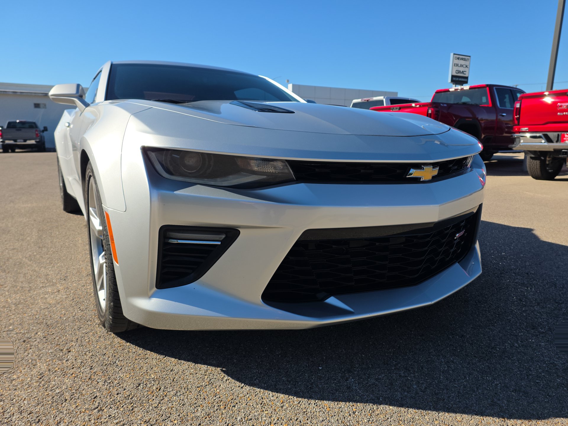 Used 2017 Chevrolet Camaro SS RWD image 11