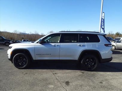 New 2025 Jeep Grand Cherokee L Limited w/ Black Appearance Package