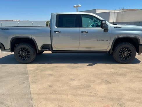 New 2026 Chevrolet Silverado 2500 LTZ w/ LTZ Plus Package AWD/4WD image 7