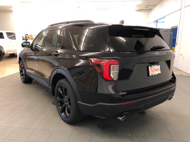 Used 2023 Ford Explorer ST-Line AWD/4WD image 6