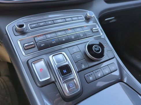 Used 2022 Hyundai Santa Fe Calligraphy image 21