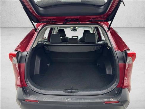 Used 2025 Toyota RAV4 XLE image 8