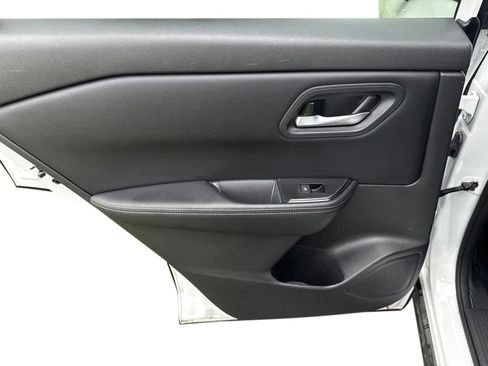 Used 2024 Nissan Rogue SV FWD image 26