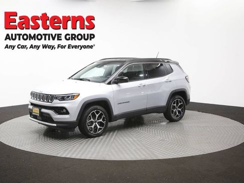 Used 2025 Jeep Compass Limited AWD/4WD image 56