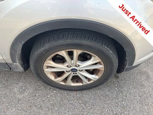 Used 2017 Ford Escape SE w/ Equipment Group 201A AWD/4WD image 14