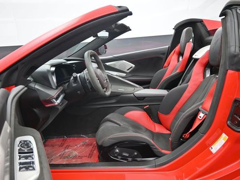 Used 2022 Chevrolet Corvette Stingray Premium Conv w/ Z51 Performance Package RWD image 24