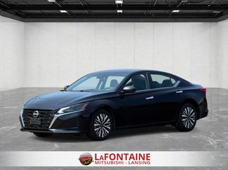 Used 2024 Nissan Altima 2.5 SV FWD video 1