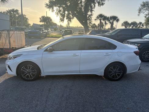 Used 2022 Kia Forte GT-Line w/ GT-Line Premium Package image 4