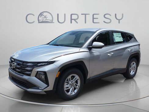 New 2026 Hyundai Tucson SE FWD image 1