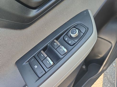 Used 2025 Subaru Forester Premium image 11