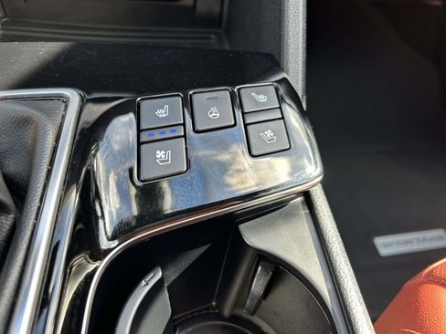 Used 2024 Kia Sportage SX image 28