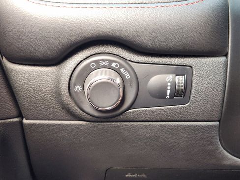 Used 2024 Dodge Durango GT image 29