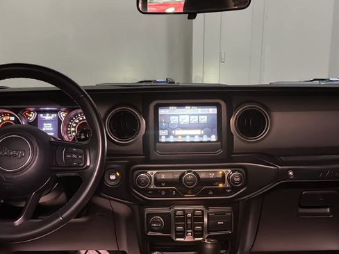 Used 2022 Jeep Wrangler Unlimited Sport AWD/4WD image 29