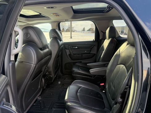 Used 2014 GMC Acadia SLT image 16