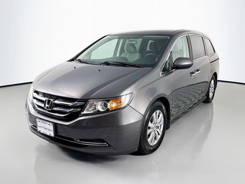 Used 2016 Honda Odyssey SE image 1