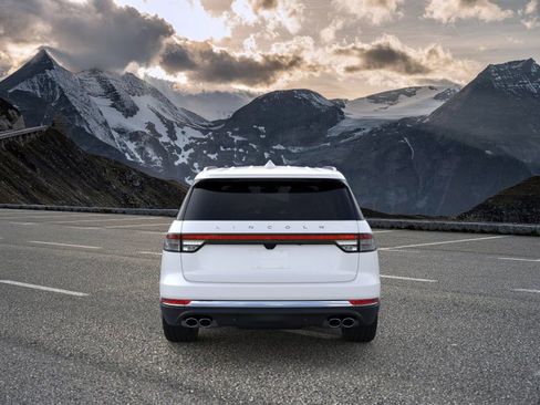 New 2026 Lincoln Aviator AWD image 5