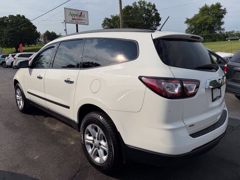 Used 2015 Chevrolet Traverse LS AWD/4WD image 3
