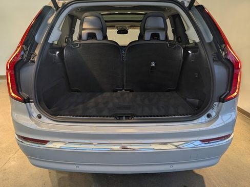 Used 2025 Volvo XC90 T8 Plus image 5