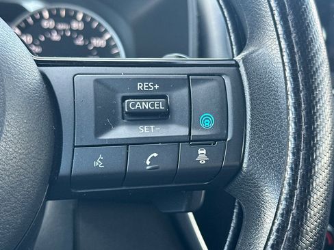 Used 2023 Nissan Rogue SV FWD image 35