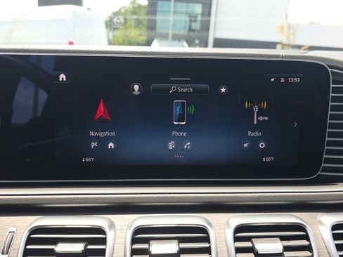 Certified 2025 Mercedes-Benz GLS 450 4MATIC image 19