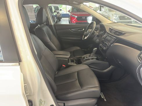 Used 2022 Nissan Rogue Sport SL AWD/4WD image 17