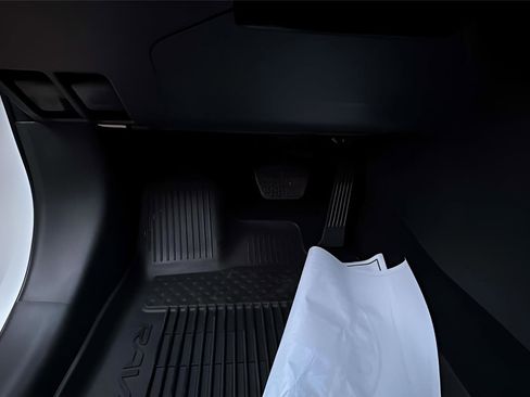 New 2025 Toyota RAV4 LE image 17