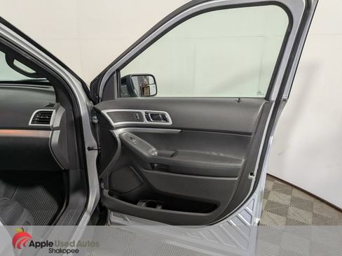 Used 2011 Ford Explorer XLT w/ 202A Rapid Spec Order Code AWD/4WD image 48