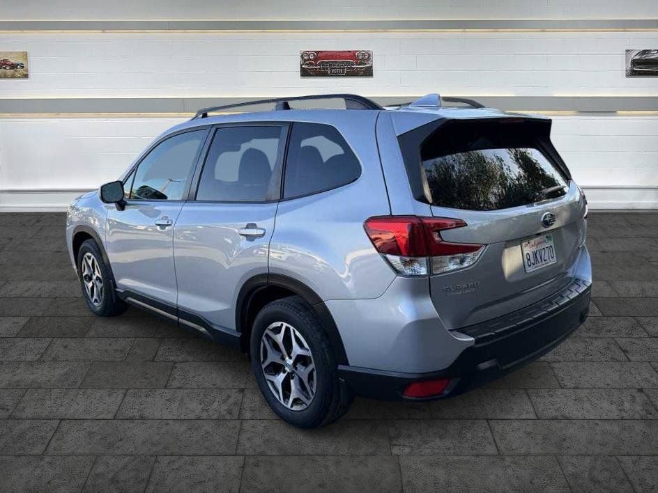 Used 2019 Subaru Forester Premium w/ Popular Package #1 AWD/4WD image 5