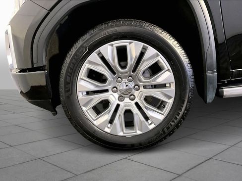 Used 2022 GMC Sierra 1500 Denali w/ Denali Premium Package image 11