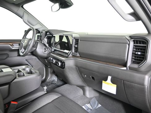 New 2026 Chevrolet Silverado 1500 LT w/ Z71 Off-Road Package image 19