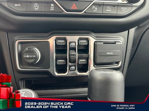 Used 2021 Jeep Gladiator Overland image 24