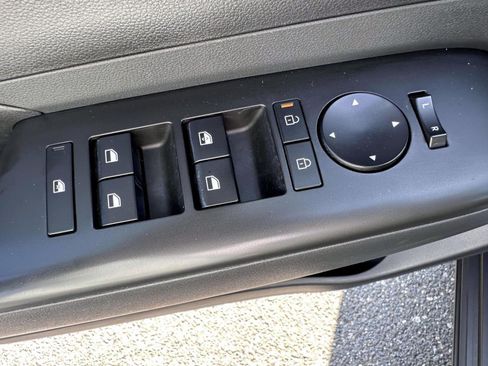 Used 2024 Hyundai Kona SEL AWD/4WD image 9