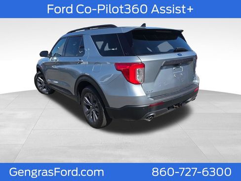 Certified 2022 Ford Explorer XLT w/ Equipment Group 202A AWD/4WD image 8