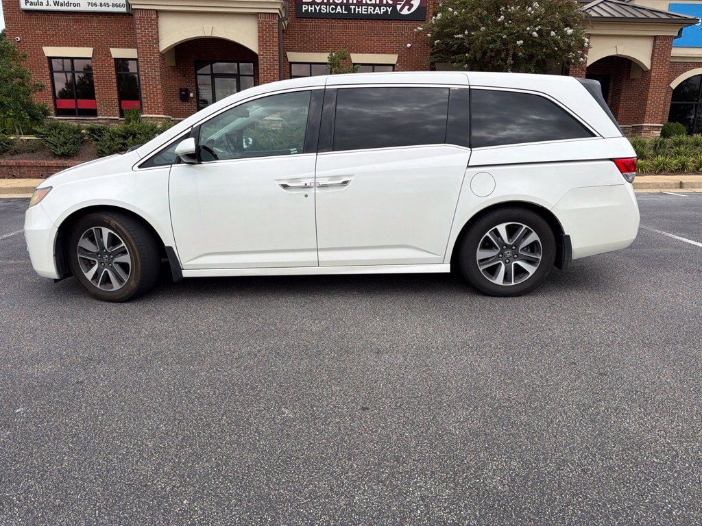 Used 2016 Honda Odyssey Touring Elite image 3