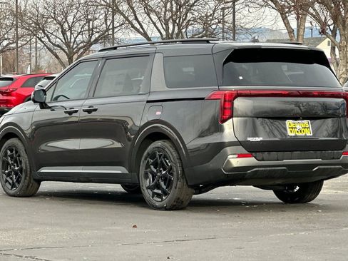 New 2025 Kia Carnival SX w/ SX Dark Edition Package FWD image 6