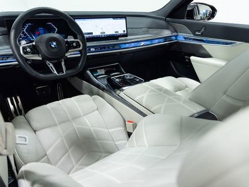 Certified 2023 BMW 760i xDrive AWD/4WD image 20