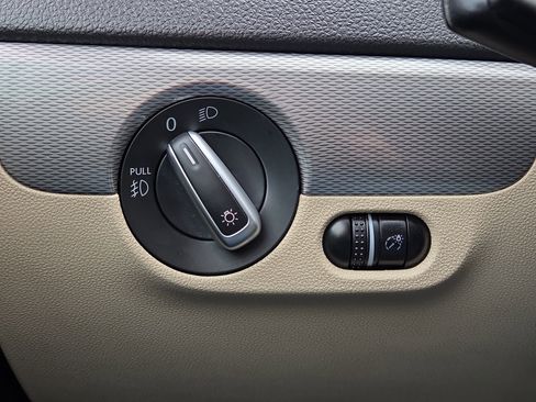 Used 2015 Volkswagen Jetta SE image 25