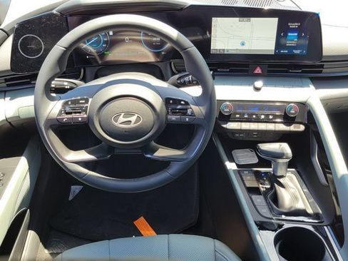 New 2026 Hyundai Elantra Limited FWD image 6