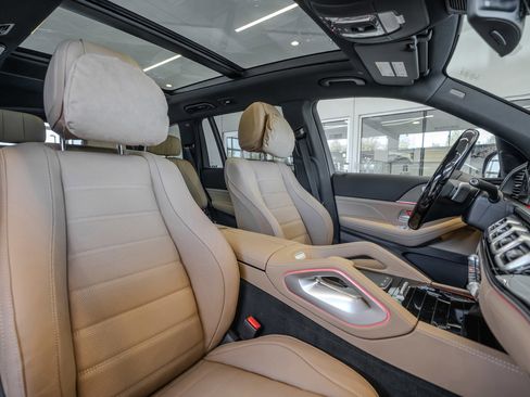 New 2026 Mercedes-Benz GLS 580 4MATIC image 29