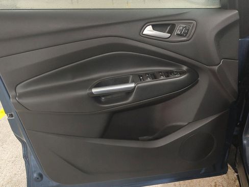 Used 2018 Ford Escape Titanium FWD image 18