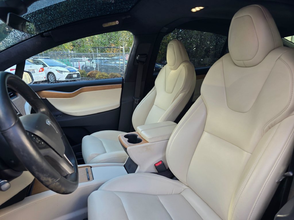 Used 2020 Tesla Model X Long Range AWD/4WD image 13